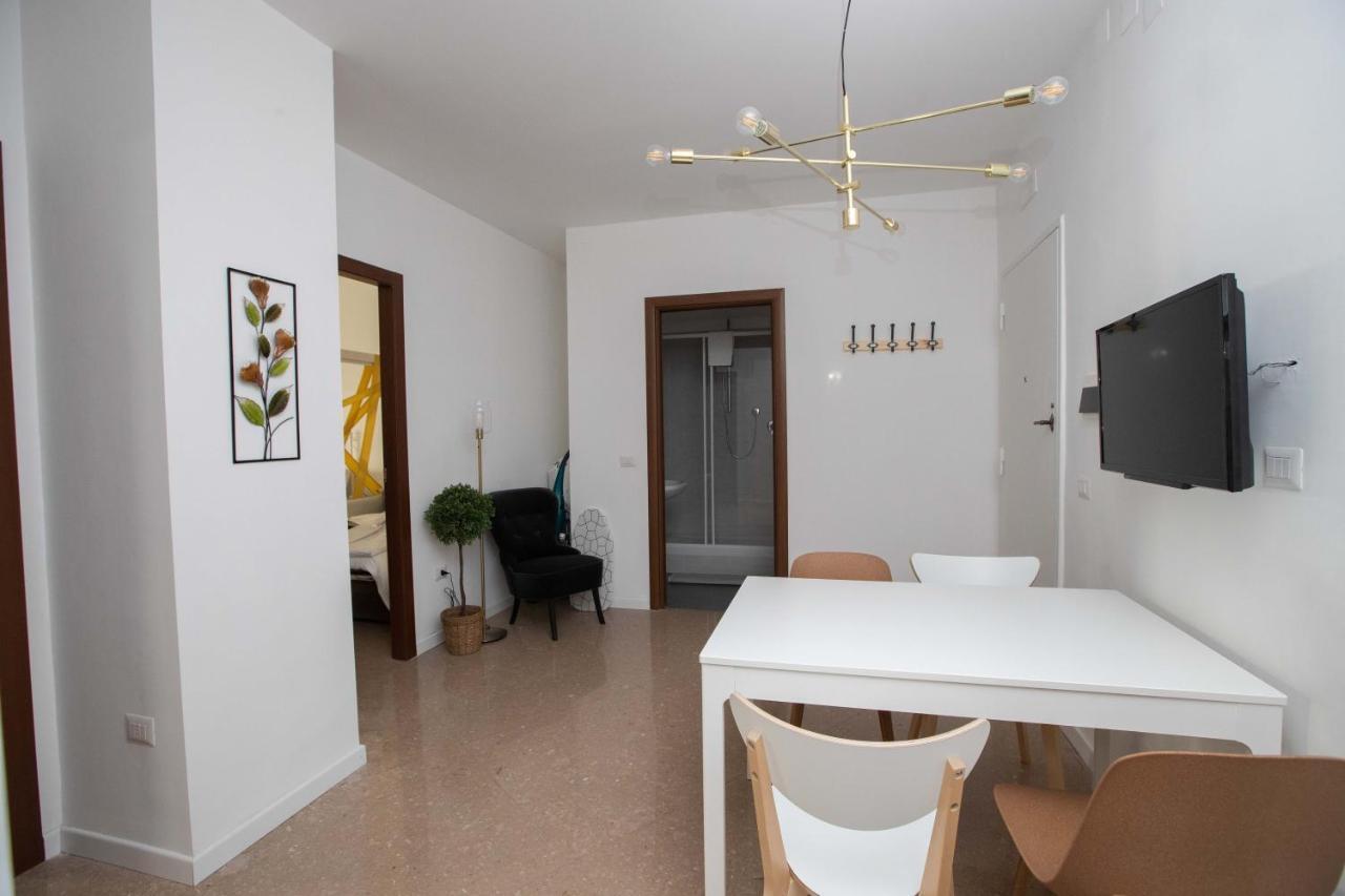 Municipiohouse-84 By Dimorra Apartment Napoli Bagian luar foto