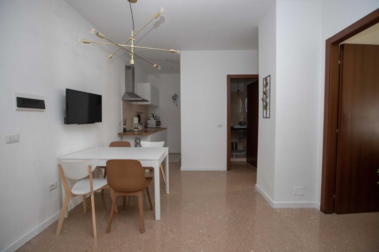 Municipiohouse-84 By Dimorra Apartment Napoli Bagian luar foto