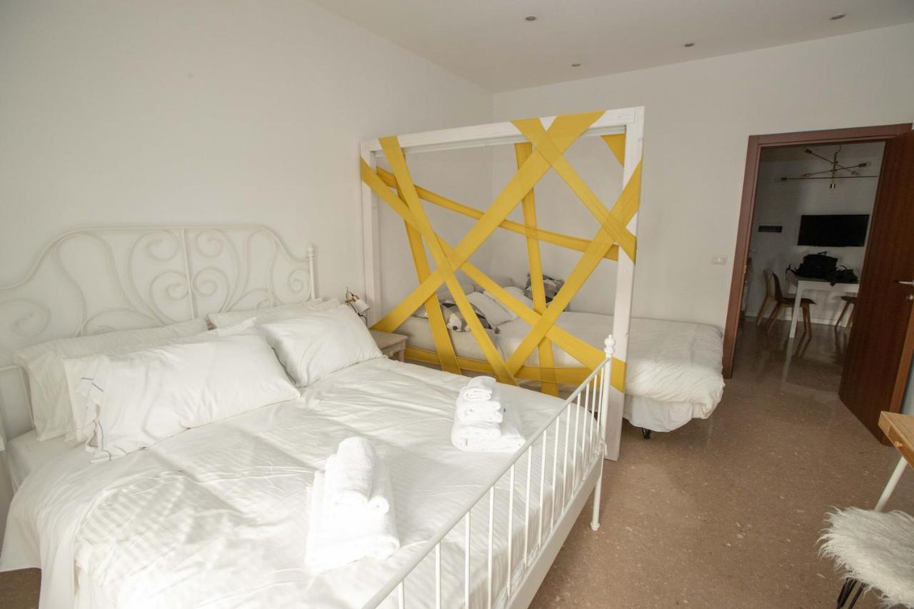 Municipiohouse-84 By Dimorra Apartment Napoli Bagian luar foto